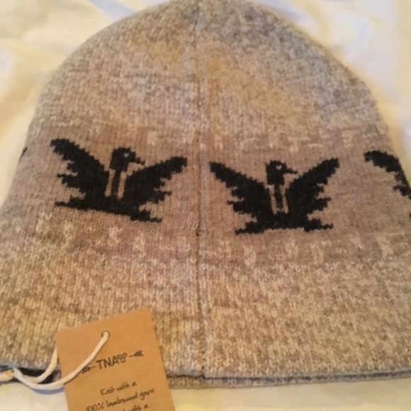 NWT Aritzia TNA Alta Hat NWT! - Picture 2 of 3